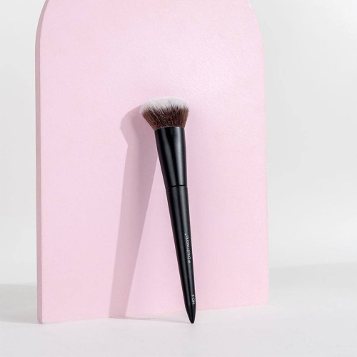 No. 3 Multi-Tasking Brush