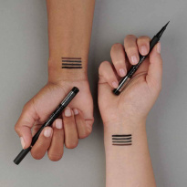 Flex Tip Eyeliner 1,2 ml ─ #81 Matt Black