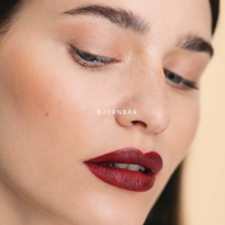 Matte Lipstick 4 g – Björnbär