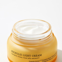 Full Fit Propolis Light Cream 65 ml