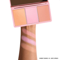 Cheeky Threesome Blush Palette 13,5 g ─ Just A Pinch