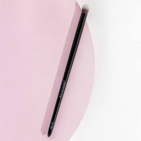 No. 16 Tapered Blending Eye Brush