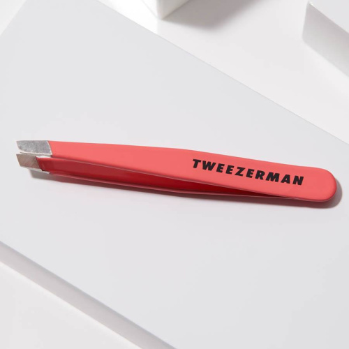 Mini Slant Tweezer – Geranium