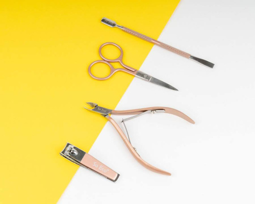 Complete Manicure Set 4 kpl