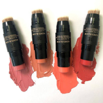 Nudies Blush Bloom Dewy 7 g ─ Sweet Peach Peony
