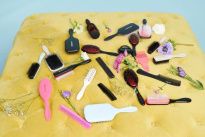 D83 The Paddle Brush ─ Black