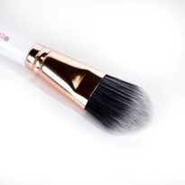 White & Gold Foundation Brush