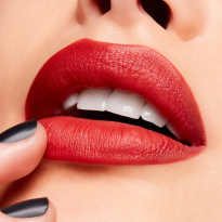 Powder Kiss Velvet Blur Slim Stick 2 g – Devoted To Chili