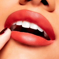 Powder Kiss Velvet Blur Slim Stick 2 g – Devoted To Chili