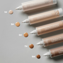 Wake Up the Glow Fluid Serum Foundation 30 ml ─ 5N