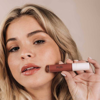 Glossy Lip Tint Plumping Tinted Lip Oil Sparkling Plum 34g