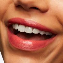 Lustreglass Lipstick 3 g – Gummy Bare