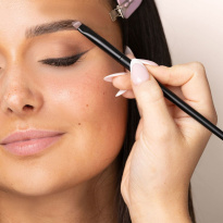 No. 21 Precise Brow Brush