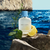 Light Blue Pour Homme Eau De Toilette 100ml