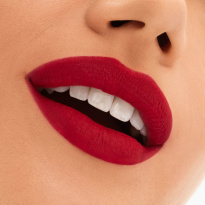 Locked Kiss 24Hr Lipstick 1,8 g ─ Ruby True