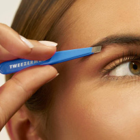 Mini Slant Tweezer – Bahama Blue