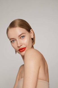 Colorluxe Hydrating Cream Lipstick 2 g – Poppy