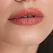 Matte Lipstick 4 g – Jungfrubär