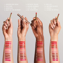 Pure Color Explicit Slick Shine Lipstick 222 Heart Of The Moment 0,7g