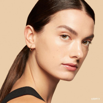 Vitamin Enriched Skin Tint SPF15 50 ml ─ Light 3