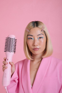 The Blow Dry Brush Pink