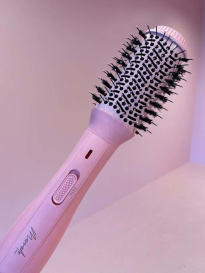 The Blow Dry Brush Pink