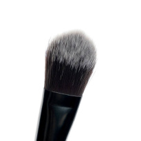 No. 1 Foundation Brush