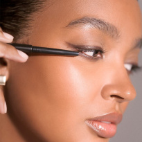 Defining Liner 3 g – Brown