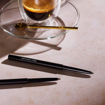 Defining Liner 3 g – Brown