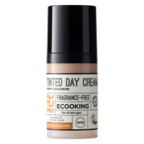 Tinted Day Cream 30 ml ─ Light/Medium