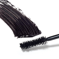 Beyond Lash Volumizing Mascara 8 g