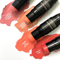 Nudies Blush Bloom Dewy 7 g – Tiger Lily Queen