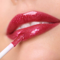 Wonder Blading Top Gloss Red Glitter 4ml