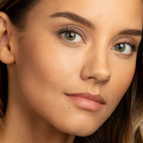 Matte Oil-Control Foundation SPF20 30 ml - 0,5 Light