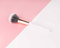 White & Gold Powder Brush