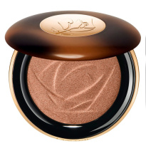 Teint Idole Ultra Wear C.E. Skin Transforming Highlighter 10 g – 03 Deep Glow