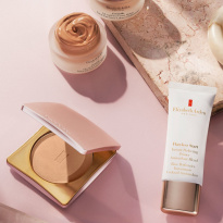 FF Skincaring Pressed Powder 10 g ─ Light