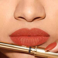 Pure Color Explicit Vellum Matte Lipstick 0,7 g – 201 Ulterior Motive