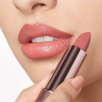 Satin Lipstick 3 g ─ Soft Brown