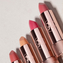 Satin Lipstick 3 g ─ Soft Brown
